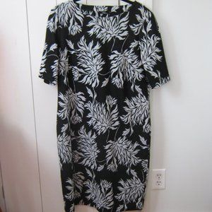 Black/white Floral Stretch Dress
